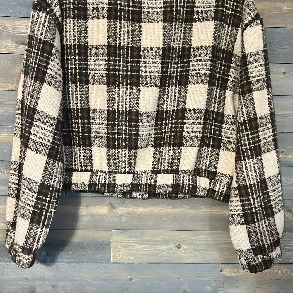 New All in Favor Plaid Crop Jacket Women’s Size Large in Chestnut Plaid - Picture 8 of 16